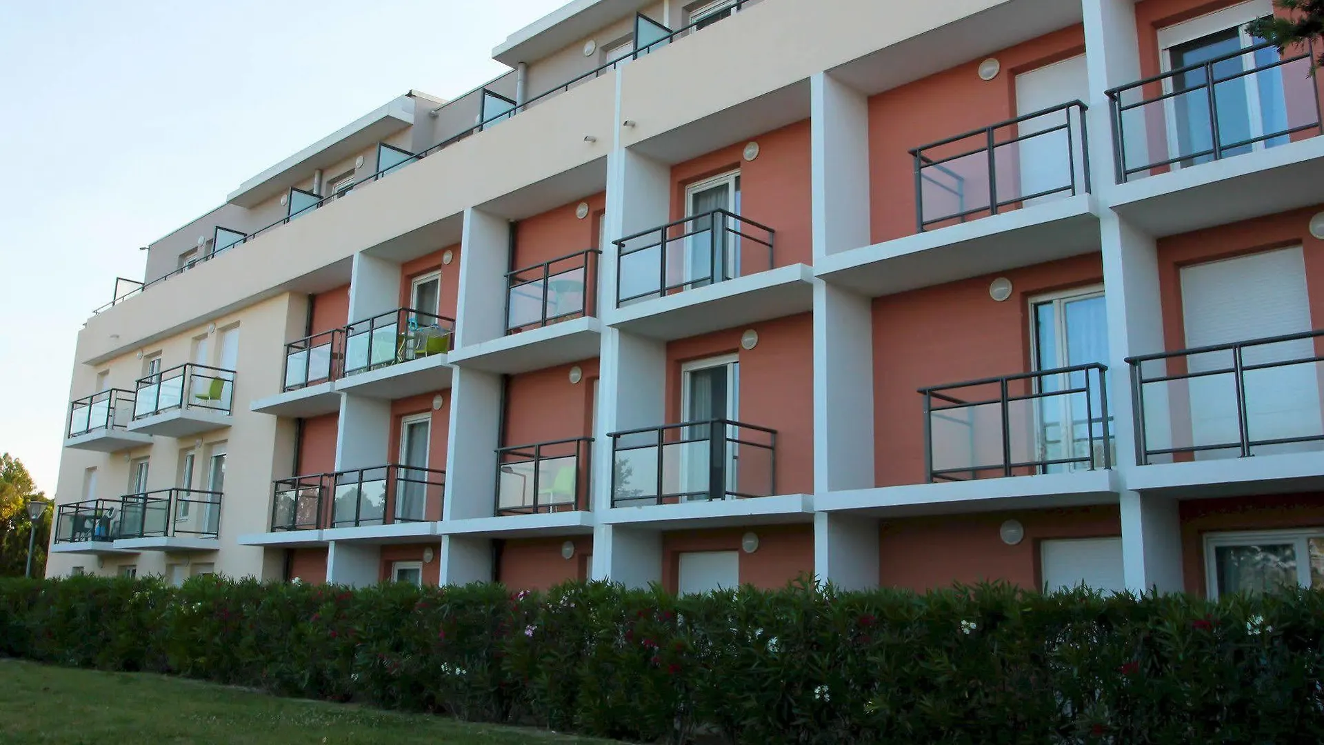 Kosy Appart'Hotels - Campus Del Sol Esplanade Avignon 2*,